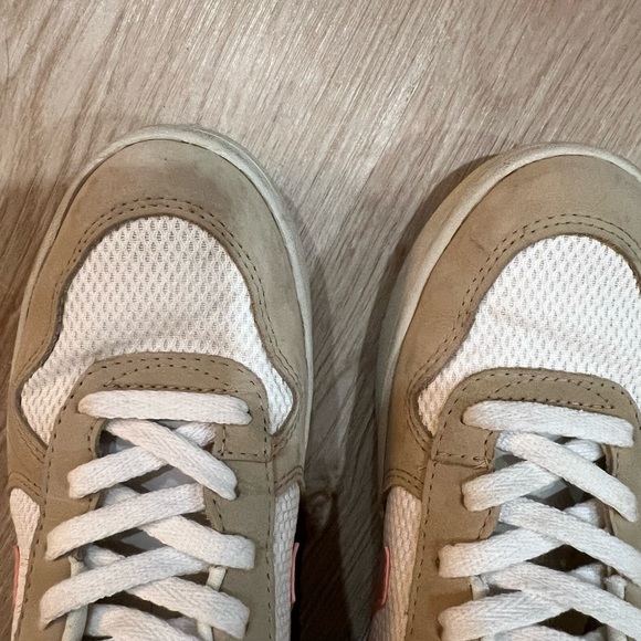 Veja V-10 Alveomesh & Leather Sneaker, White - Picture 7 of 10